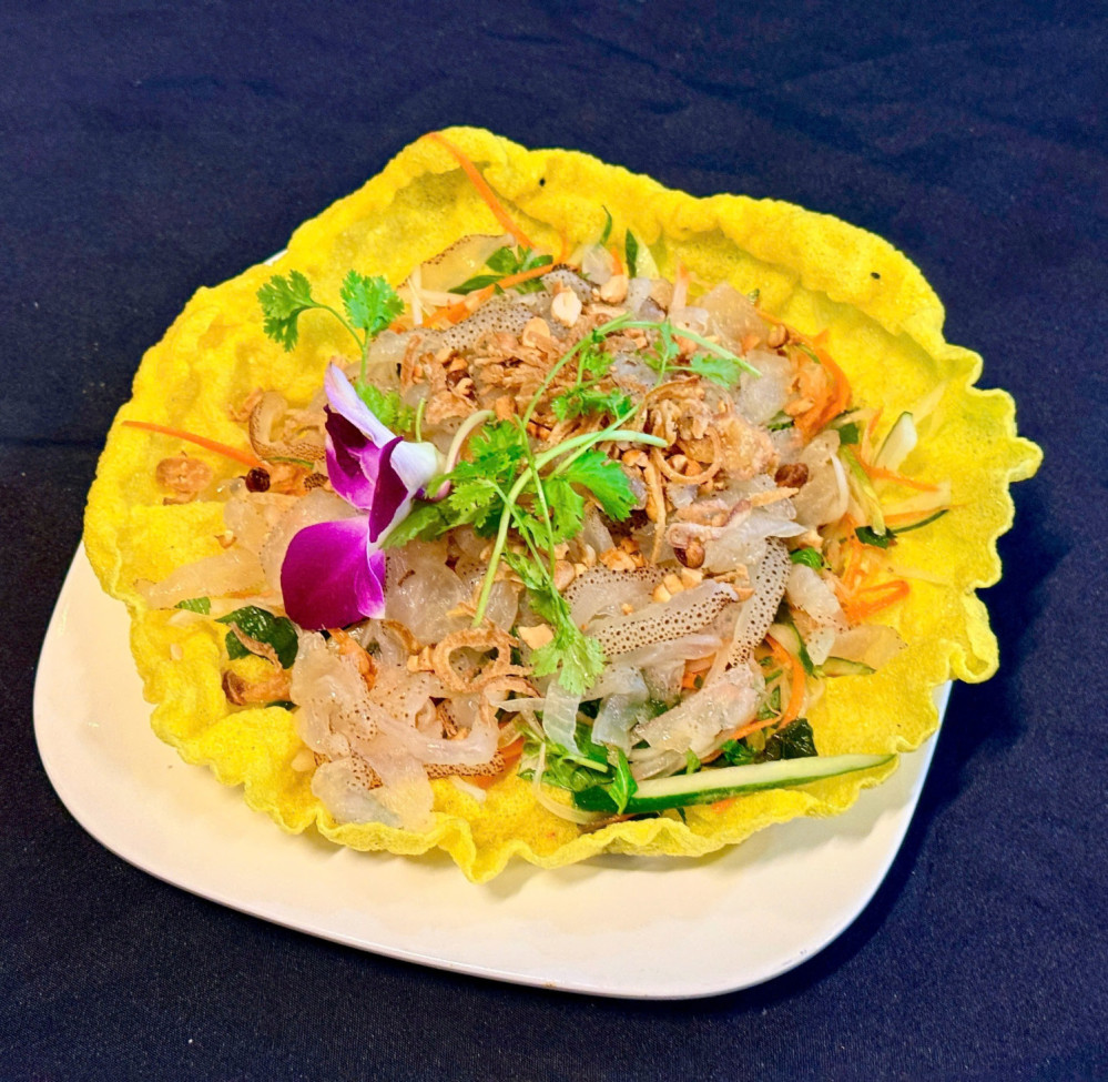 Nhà Hàng Trạm Eo Biển Bãi Dài