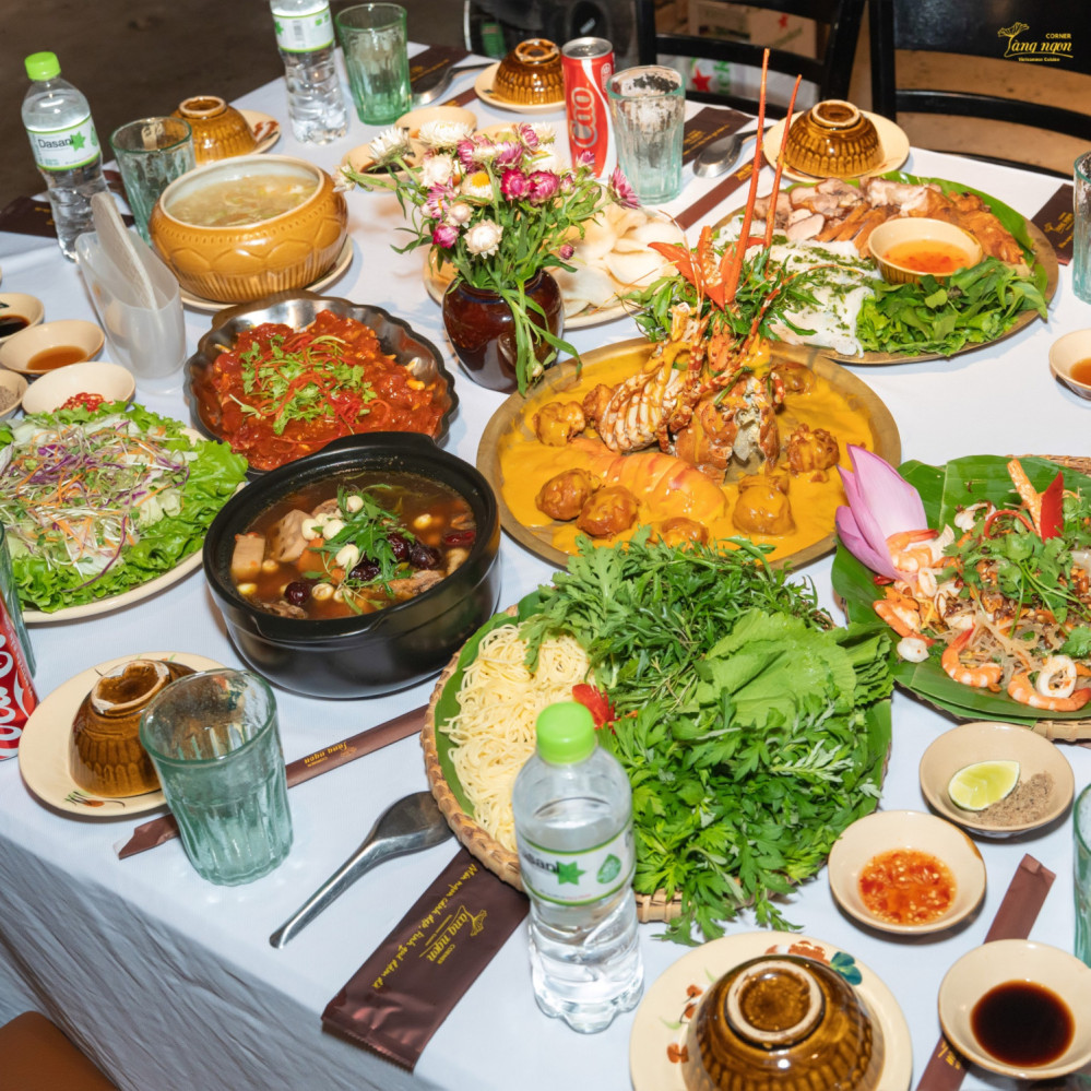 Nhà Hàng Làng Ngon Corner