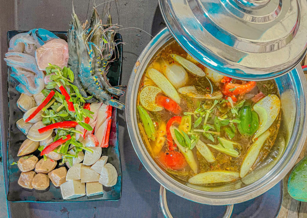 Hải Sản Cơm Lẩu Võ Ngọc