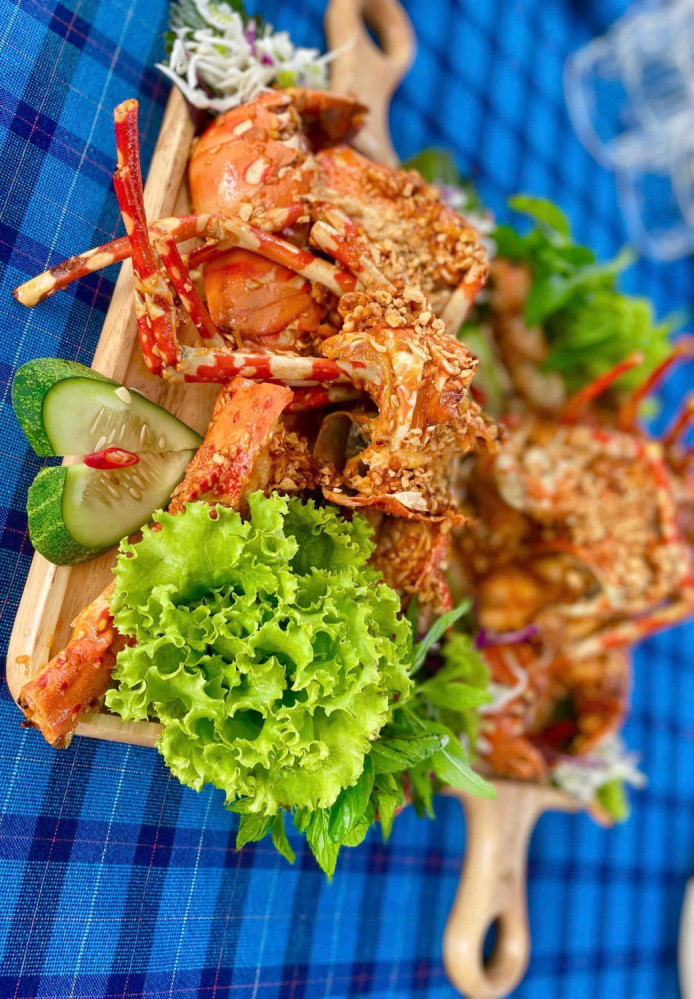 Nhà hàng Hải Sản Vịnh Cam Ranh - Bình Hưng Seafood Restaurants