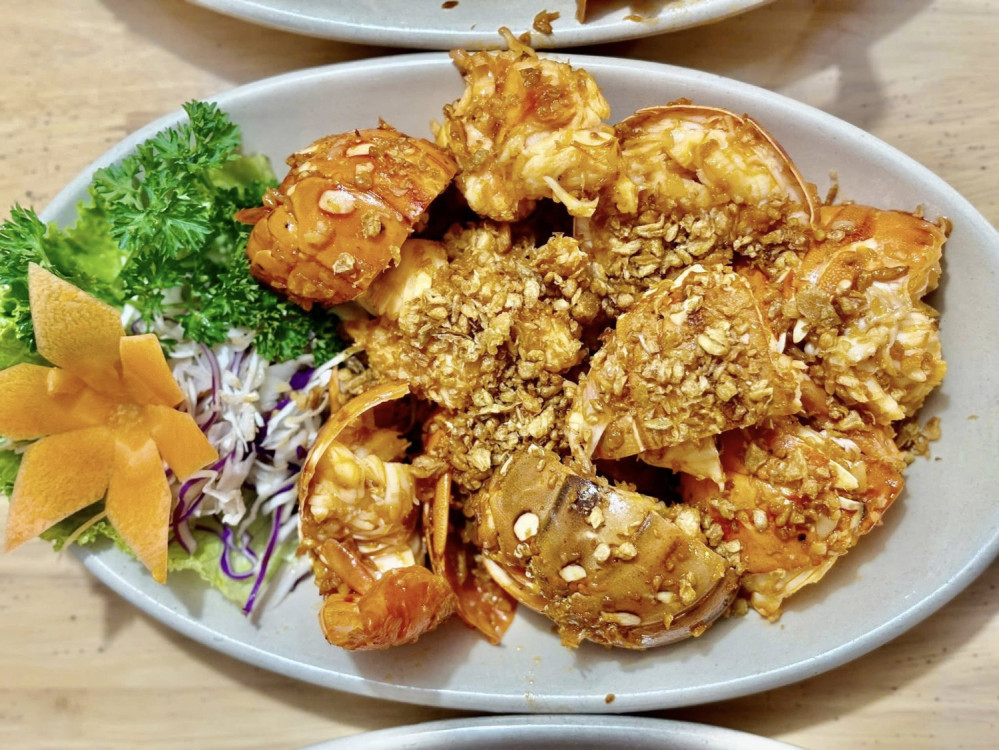 Nhà hàng Hải Sản Vịnh Cam Ranh - Bình Hưng Seafood Restaurants