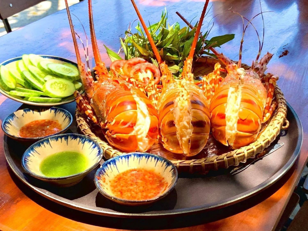 Quán Bà Hương - Vịnh Vĩnh Hy