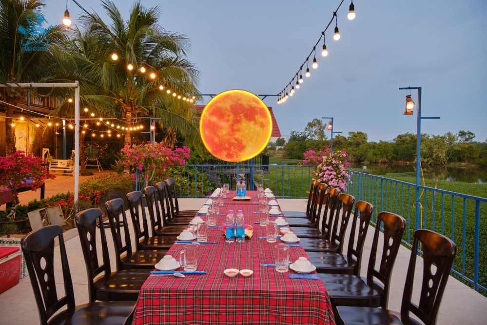 Làng Ẩm Thực Ven Sông