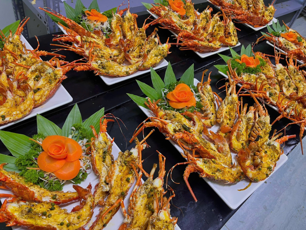 Hải Sản Bến Thuyền Cầu Mới