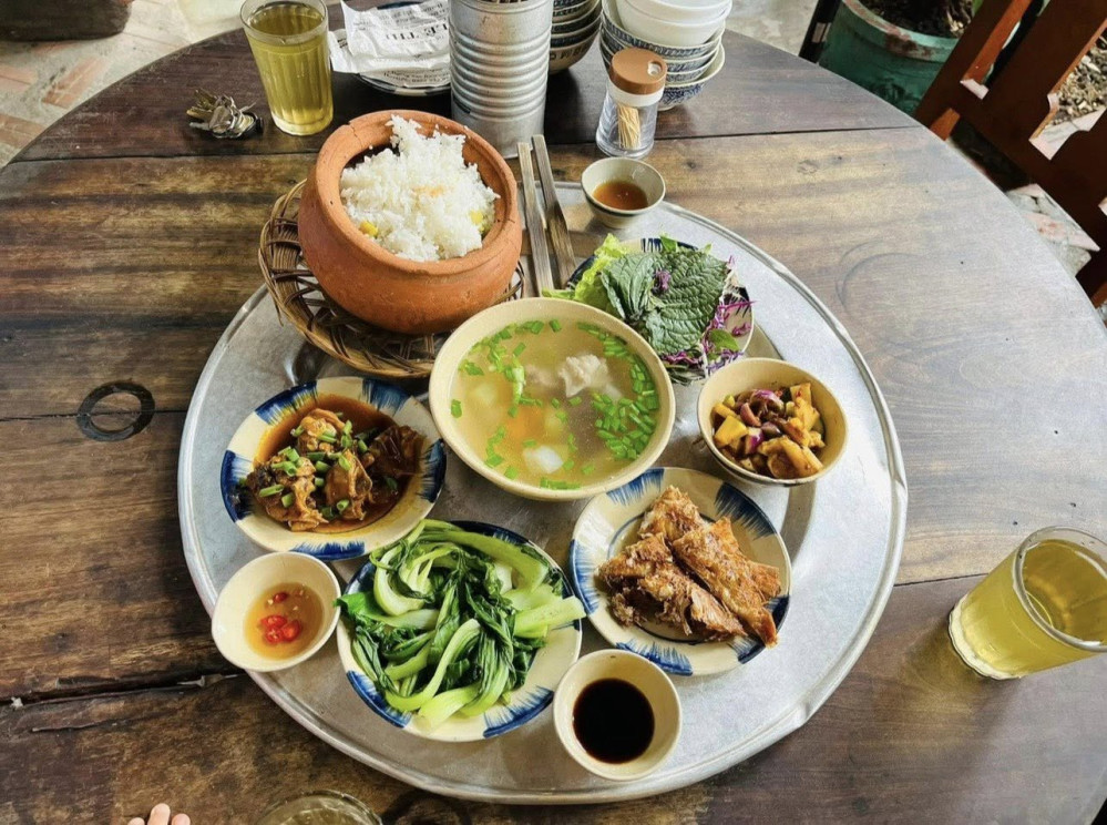 Tiệm Ăn Bao Cấp Lê Thị