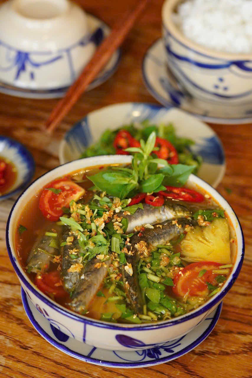 Cơm nhà Chuồn Chuồn Kim