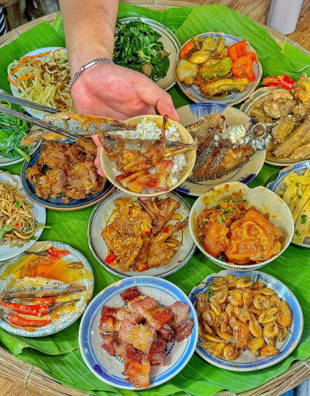 Tiệm Ăn Bao Cấp Lê Thị